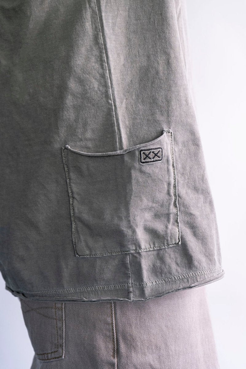 - Polera Basic Pocket - Algodon Verde Oliva - BESTIAS