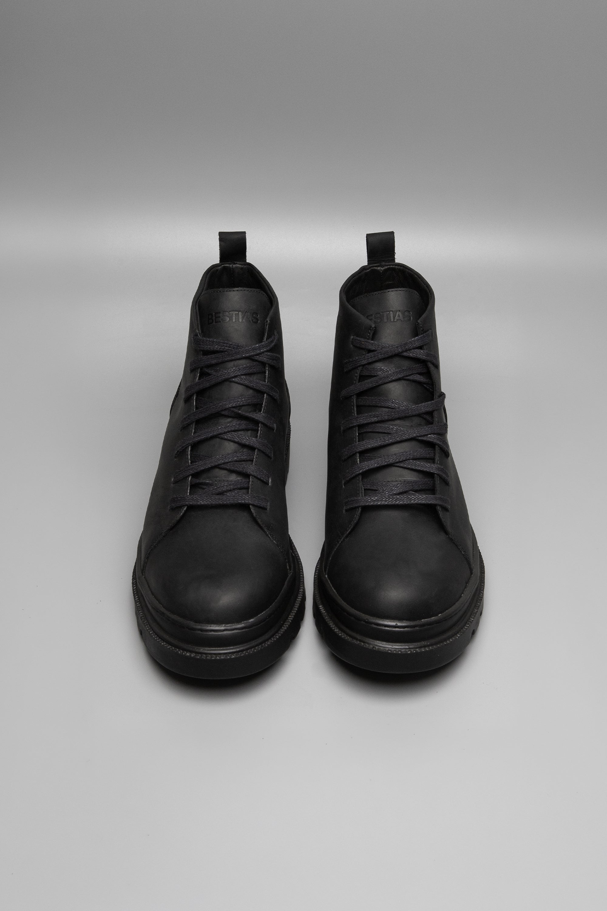 Colobo | Black Graso