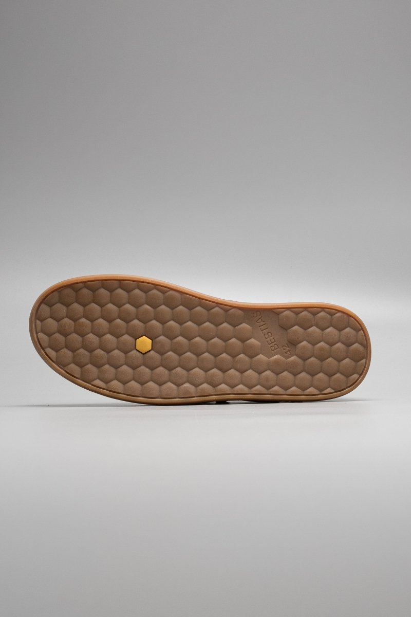 Shoes - Bora | Suede Plutón / Gum ♂ - BESTIAS