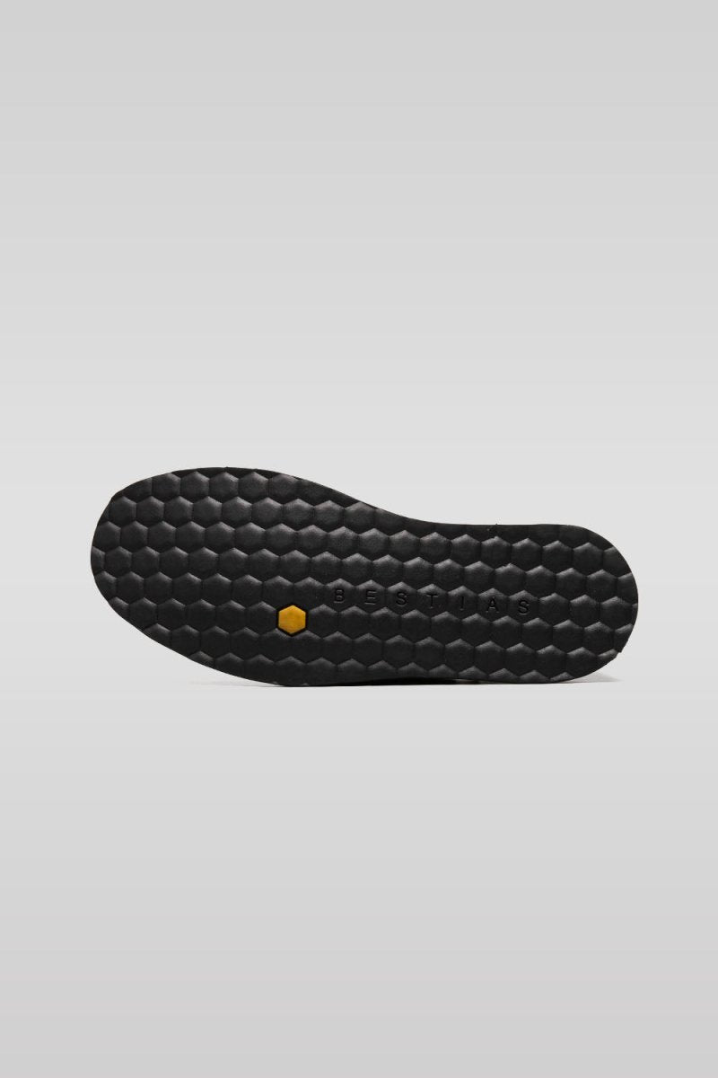 Jaguar Black — Bestias