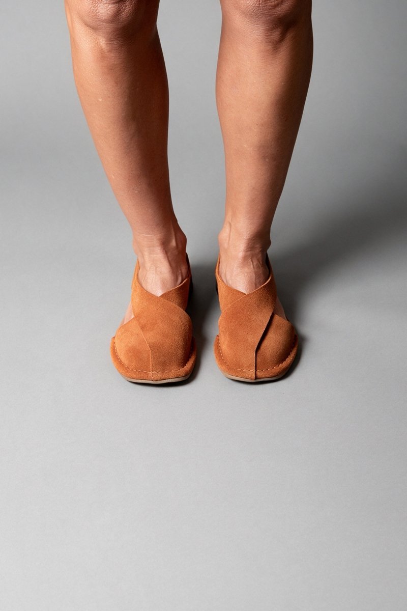 Shoes - Kaia | Suede Rum - BESTIAS