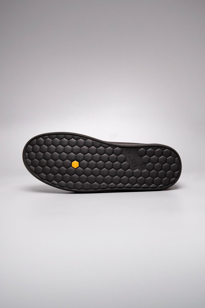 Shoes - Zapatilla Hombre - Gecko Black - BESTIAS