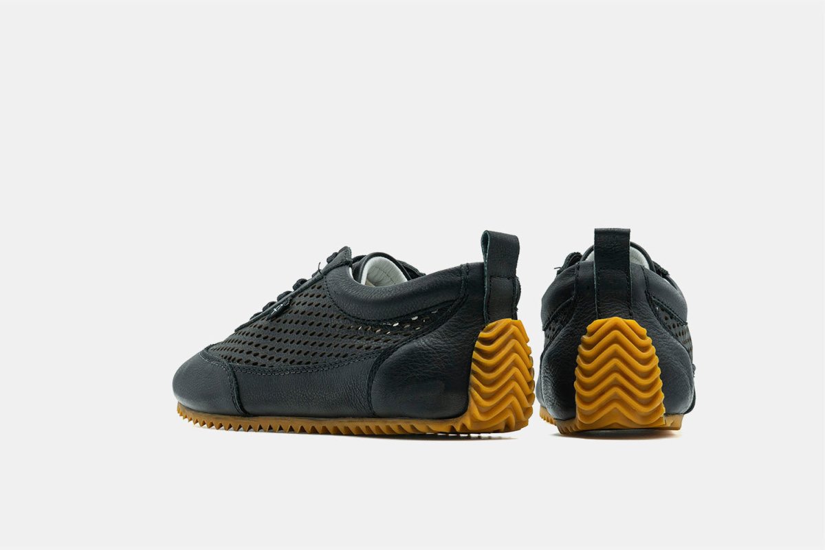 Shoes - Zapatilla Mujer - Delfina Black - BESTIAS