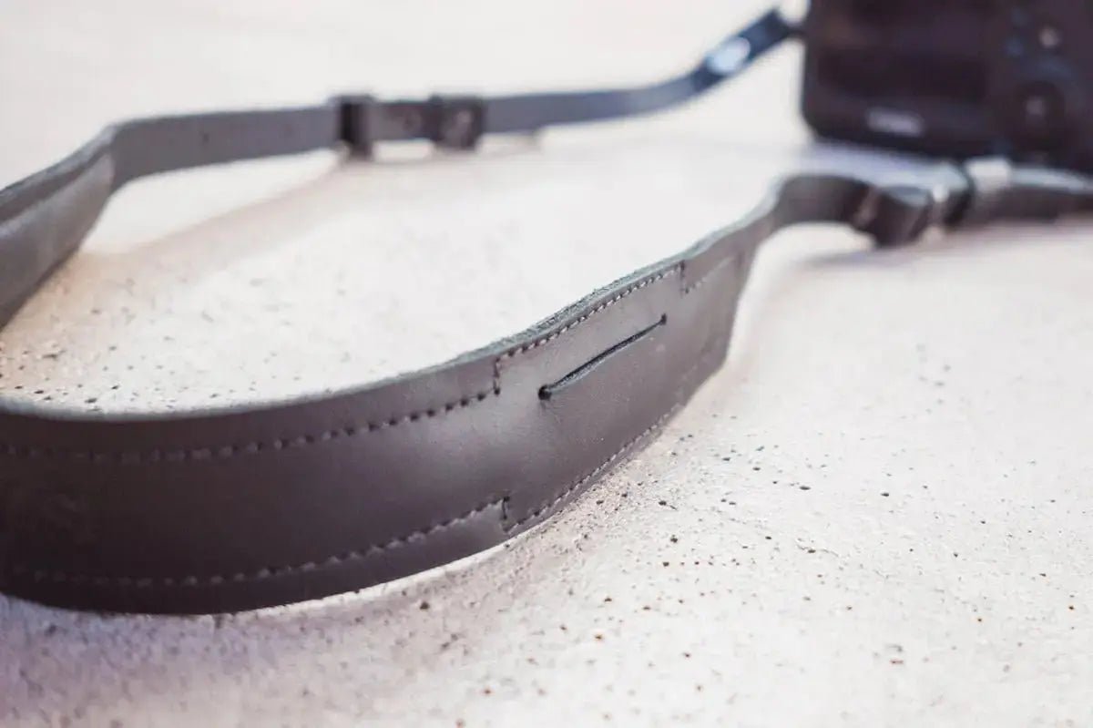 Strap Camara Black — Bestias